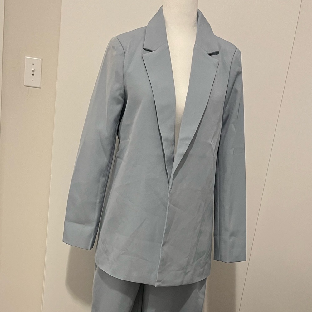 BABY BLUE OVERSIZED HIGH WAISTED SUIT - NEVER WORN